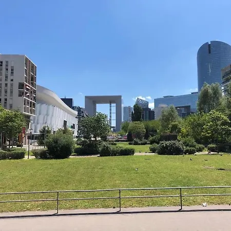 Apartment Standing Paris La Defense Arena *